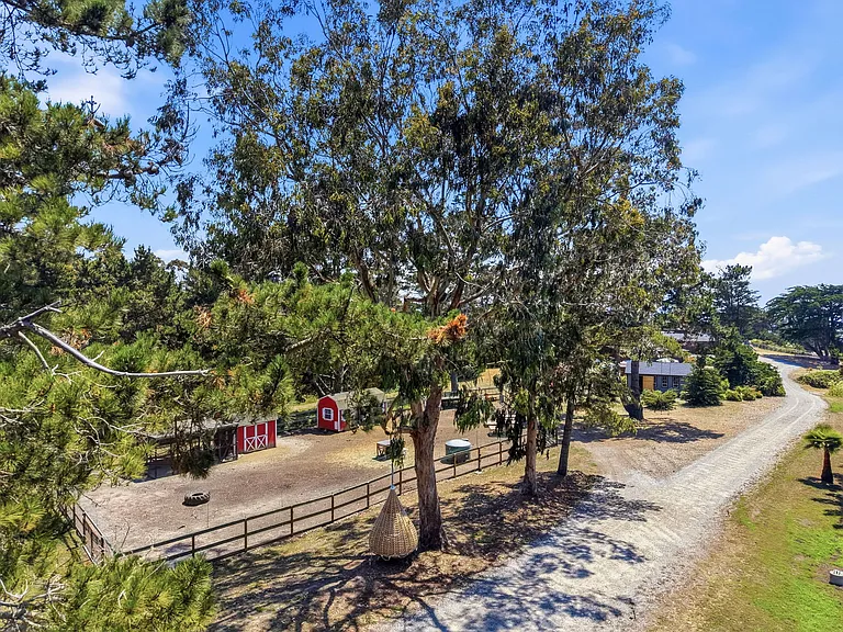 20165 Cabrillo Hwy S — Photo 37