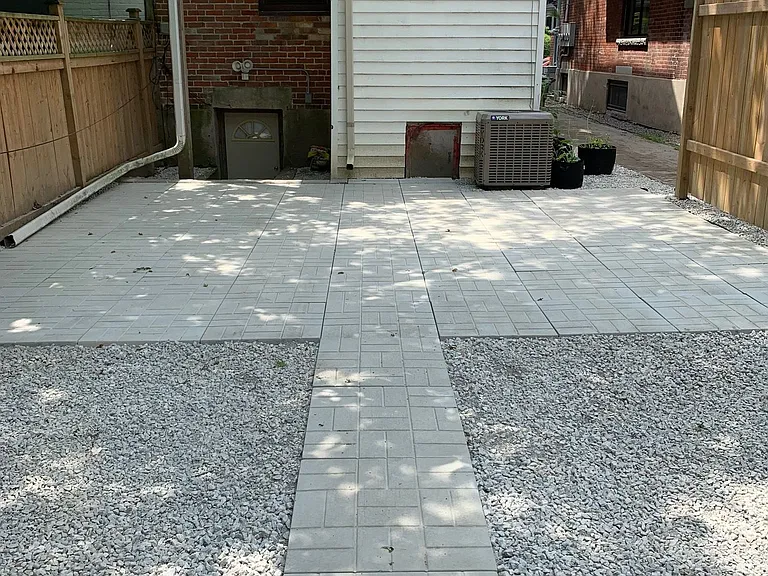 231 Albany Ave — Photo 10