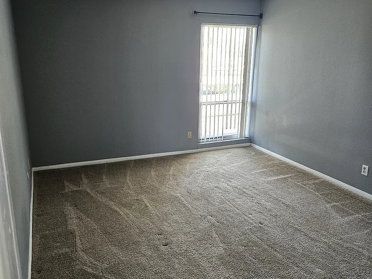 559 E Madison Ave E #110 — Photo 4