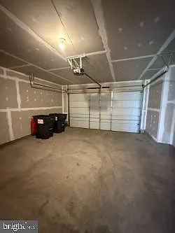 240 Parkland Dr — Photo 29
