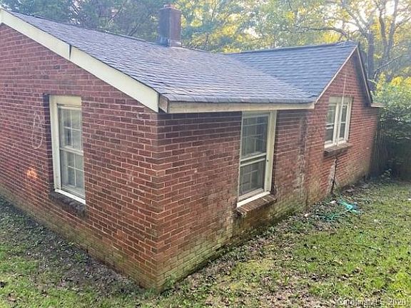 5th image of 1026 Sycamore Ave