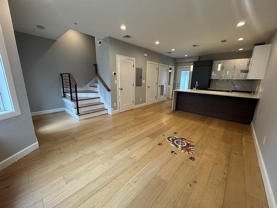 1st image of 48 Robey St