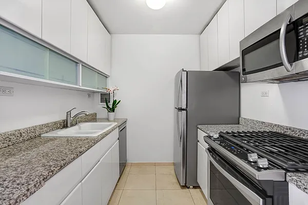 Rented by Compass | media 20