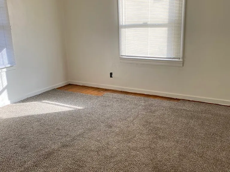 1435 W Euclid Ave — Photo 4