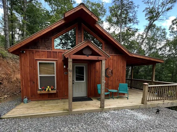 10 Copper Leaf Dr, Murphy, NC 28906
