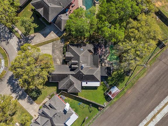 4th image of 1802 Oakedge Drive