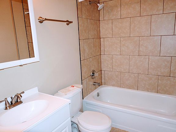 5th image of 208 Wiesen Ln