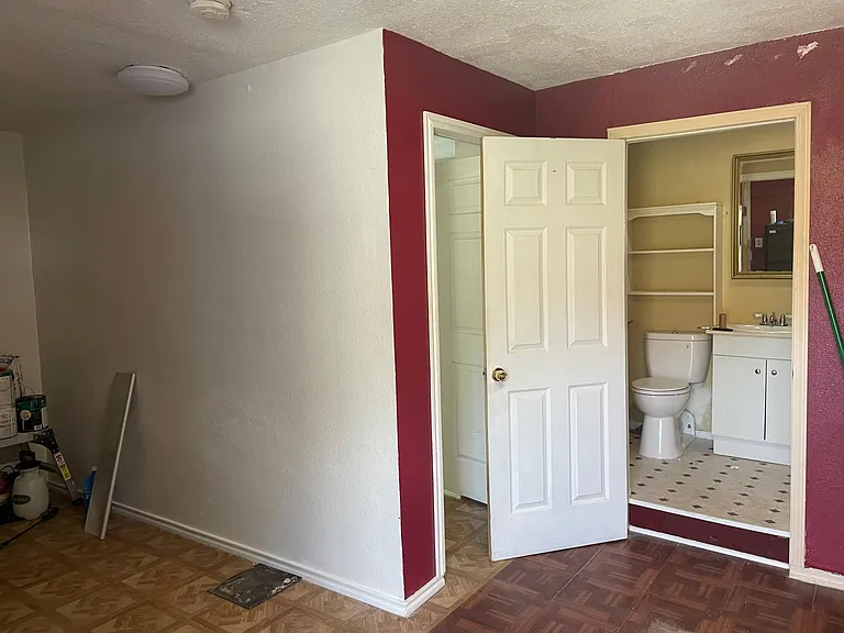 2419 Bonham St #B — Photo 2