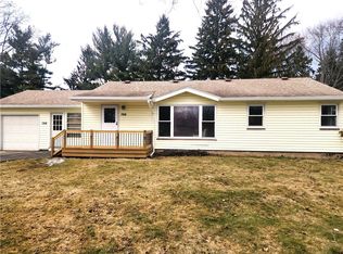 788 Embury Rd, Penfield, NY 14526