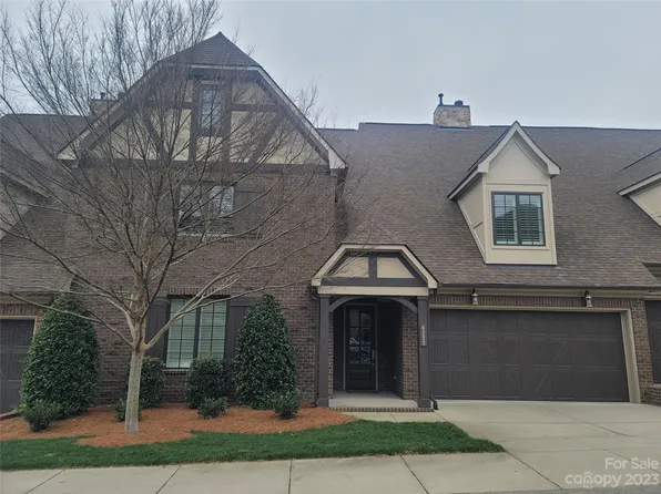 6222 Fletcher Cir, Charlotte, NC 28226