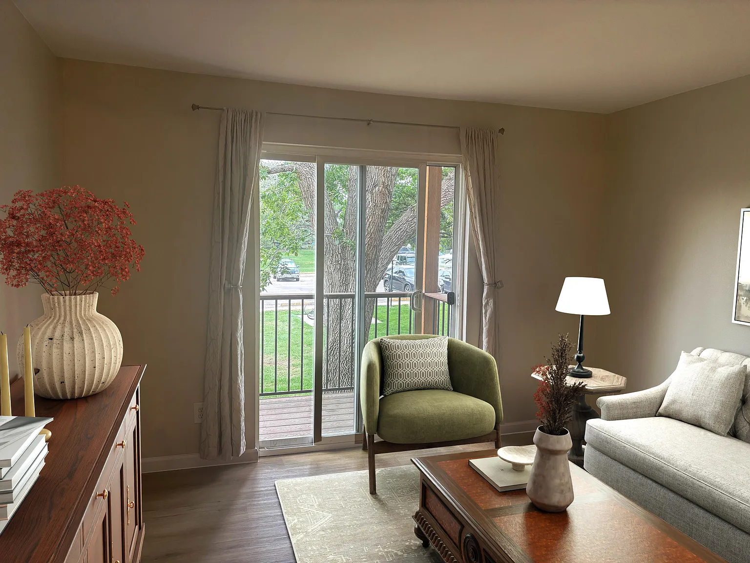 2 bed, 773 sqft, $1,650 — Photo 3