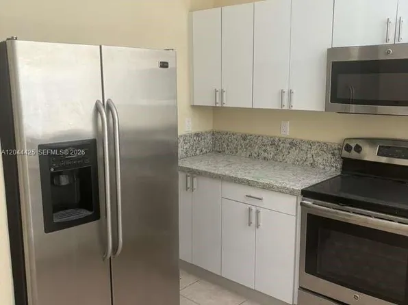 1663 SE 27th Dr, Homestead, FL
