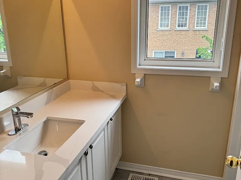 474 Denyes Way #UPPER — Photo 12