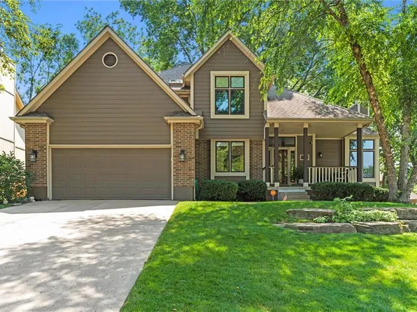 1513 NE Amanda Ln, Lees Summit, MO 64086