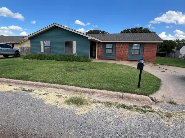 612 Grant St, Frederick, OK 73542