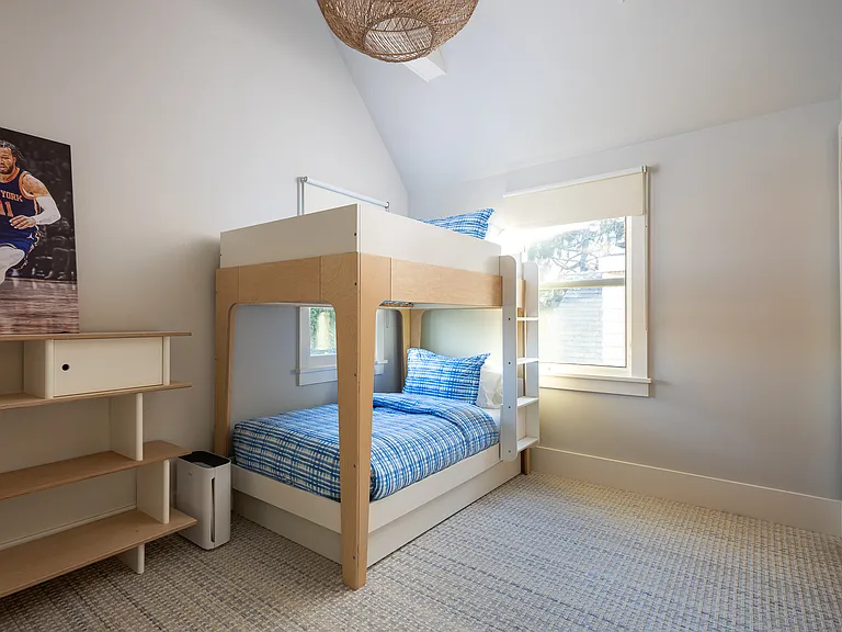 25 Jobs Ln — Photo 15