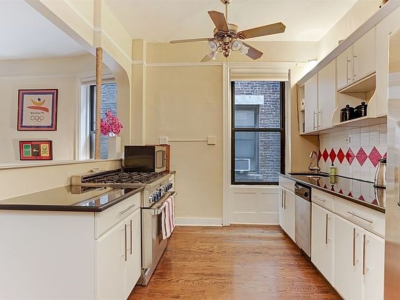 2nd image of 107 W 82nd St APT 3D