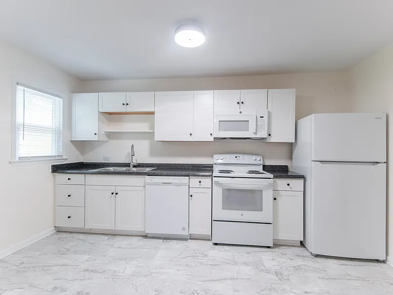 2218 Wayne Ave #A — Photo 13