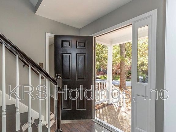 2nd image of 7506 Northford Ln