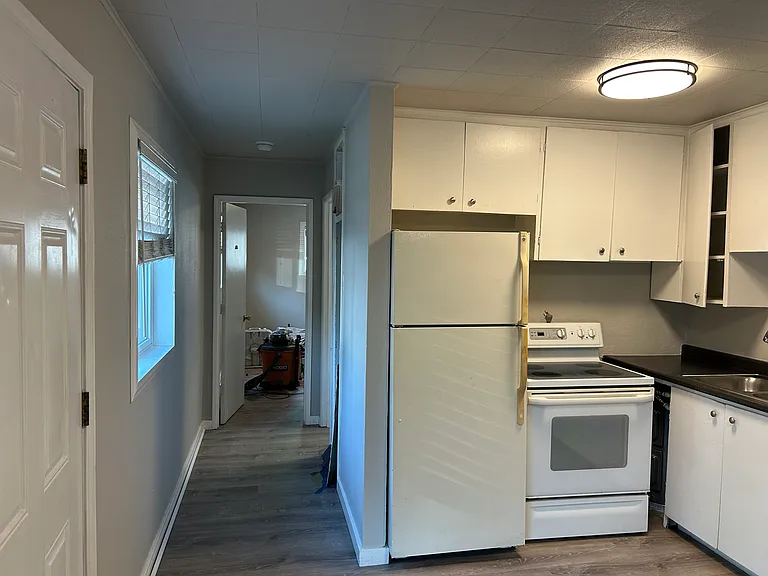 356 Stadium Dr N #4 — Photo 3