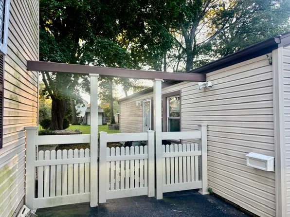 (undisclosed Address), Ronkonkoma, NY 11779