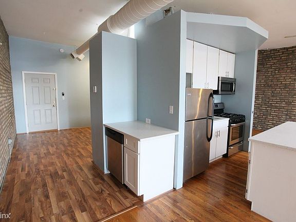 4th image of 1570 N Milwaukee Ave APT L