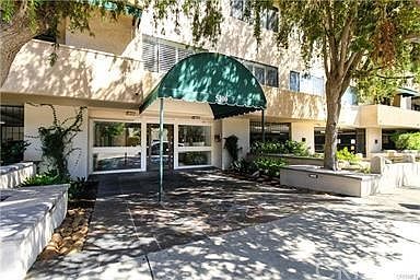 1st image of 5310 Zelzah Ave Unit 313