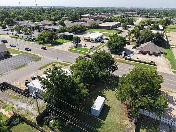 5th image of 407 W Edmond Rd
