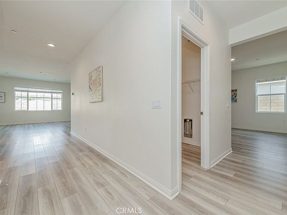 5th image of 3315 S Primerose Dr