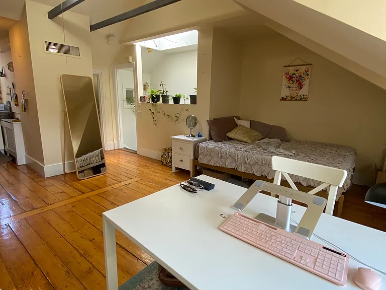 32 Irving St #4 — Photo 4