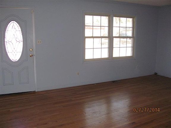 5th image of 203 Pearl Dr
