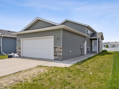 2128 Admiral Dr W, West Fargo, ND, 58078