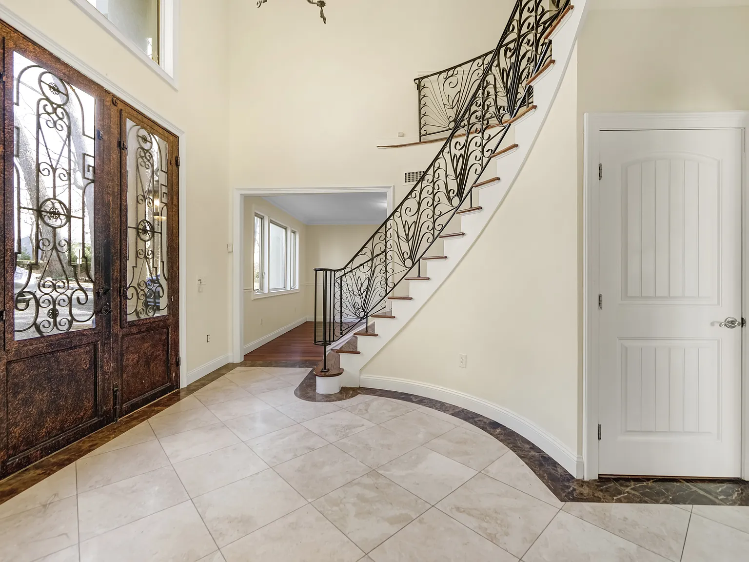 831 Pascack Rd — Photo 3