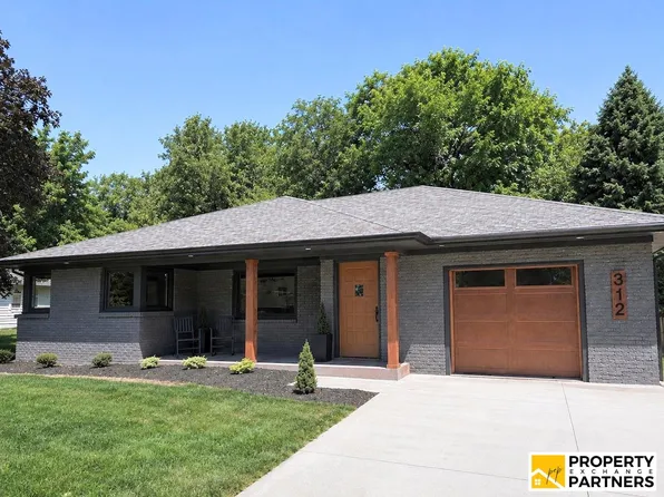 312 W 11th St, Wayne, NE 68787