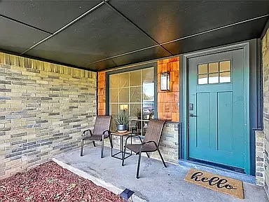 1410 Abbey Dr — Photo 3