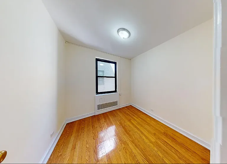 246 E 46th St #5H — Photo 7