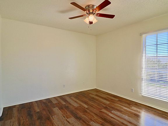 4th image of 8035 Cambridge Cir