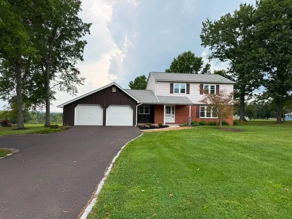223 Orchard Ln, Harleysville, PA 19438