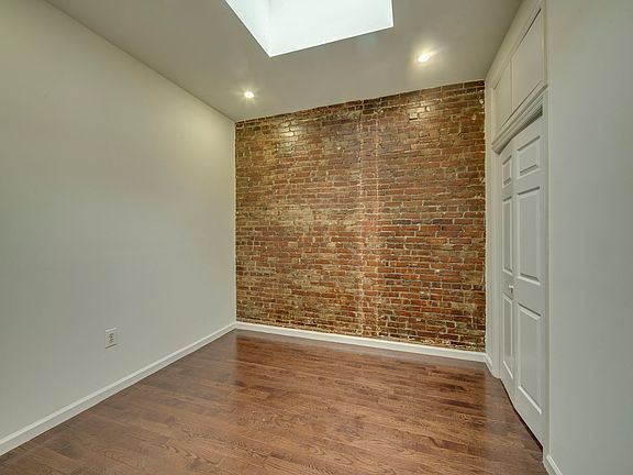 3rd image of 221 E 35th St #4FE1