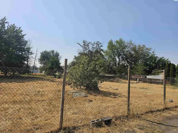 18008 S Hawthorne St, Kennewick, WA 99337