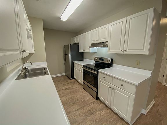 5th image of 2416 Manzanita Ct