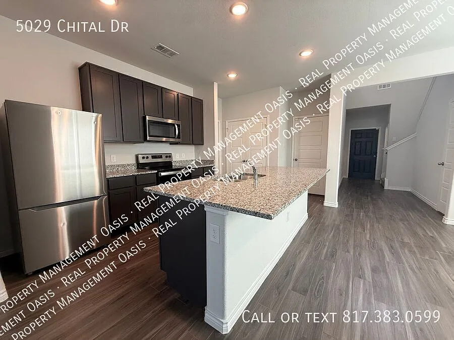 Move In Incentive!! $250 Visa Gift Card Or 55' Tv! — Photo 4