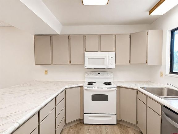 5th image of 1119 Phillips Court #A