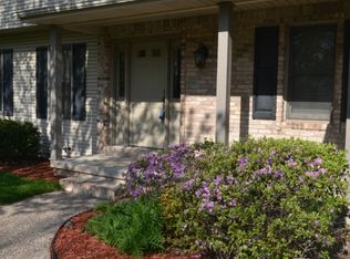 5106 Redfern Cir, Midland, MI 48642