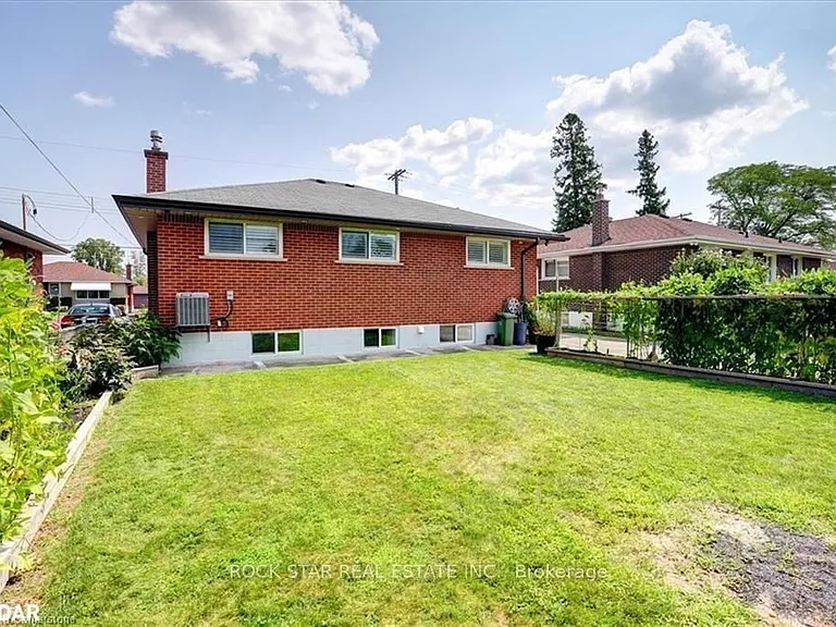 112 Sunrise Dr #MAIN — Photo 9