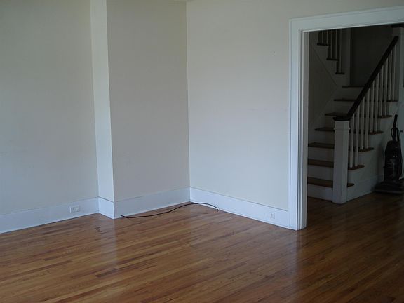 5th image of 928 Power St