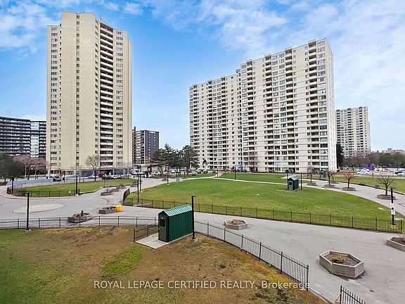 2nd image of 320 Dixon Rd #304