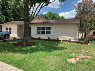 1840 Ridgecrest Dr, Houston, TX 77055