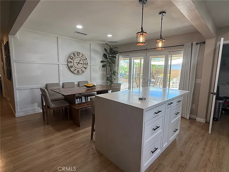 3165 Weatherby Dr — Photo 7