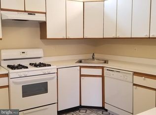 17 Kite Ct, Lawrence Township, NJ 08648
